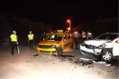 Kaza yapan alkollü sürücü kayıplara karıştı Kaza yapan alkollü sürücü kayıplara karıştı