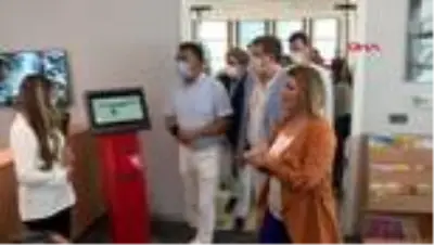 KOCAELİ İzmit Belediyesi 25 bin kitaplık dijital arşivi olan kütüphaneyi tanıttı KOCAELİ İzmit Belediyesi 25 bin kitaplık dijital arşivi olan kütüphaneyi tanıttı