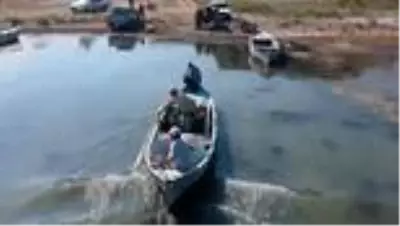 Son dakika... Marmara Gölü'nde su seviyesi yüzde 1,5'a kadar düştü