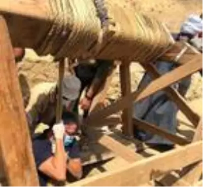 Mısır'da 2 bin 500 yıllık 13 tahta tabut bulundu Mısır'da 2 bin 500 yıllık 13 tahta tabut bulundu