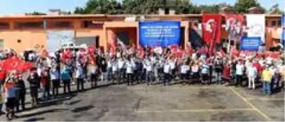 Muratpaşa'da işçinin yüzü yıllık yüzde 18 oranındaki zamla güldü Muratpaşa'da işçinin yüzü yıllık yüzde 18 oranındaki zamla güldü