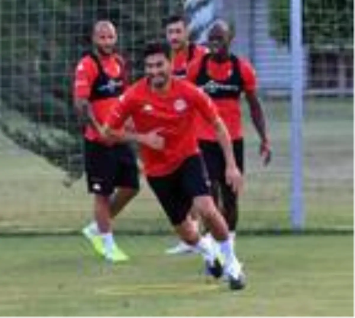 Nuri Şahin: Antalyaspor hem saha içi hem saha dışı planlama ve projeleriyle beni çok heyecanlandırdı