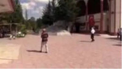 Öğrencisini kurtarmak için boğulan cami imamı sevenlerini üzdü