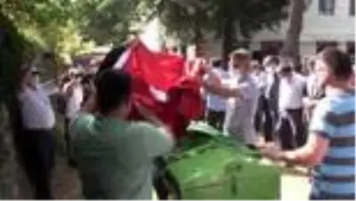 Öğrencisini kurtarmak isterken boğulan cami imamı son yolculuğuna uğurlandı