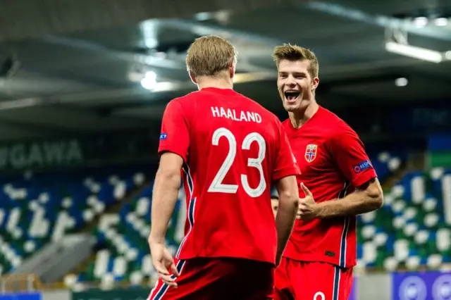 Sörloth'un 2 gol atıp 1 de asist yaptığı maçta Norveç, Kuzey İrlanda'yı 5-1 yendi Sörloth'un 2 gol atıp 1 de asist yaptığı maçta Norveç, Kuzey İrlanda'yı 5-1 yendi