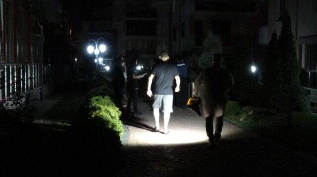 24 yaşındaki üniversite öğrencisi, 4'üncü kattaki evinin penceresinden atladı