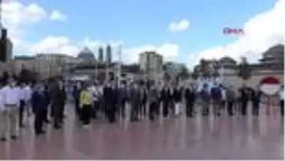 CHP'NİN 97. KURULUŞ YIL DÖNÜMÜNDE İL BAŞKANLIĞI TAKSİM CUMHURİYET ANITI'NA ÇELENK BIRAKTI CHP'NİN 97. KURULUŞ YIL DÖNÜMÜNDE İL BAŞKANLIĞI TAKSİM CUMHURİYET ANITI'NA ÇELENK BIRAKTI