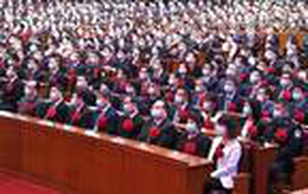 Çin'de 3 bin kişilik pandemi ile mücadele toplantısında sosyal mesafe hiçe sayıldı