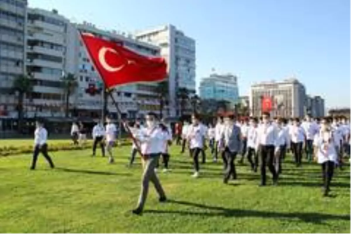 Devlet Bahceli Nin Talimati Sonrasi Ulkucu Gencler 12 Ada Icin Yurudu Izmir