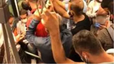 İstanbul ulaşımında yeni kurallar netleşti: Metroda kapasitenin yarısı, otobüslerde 3'te 1'i kadar ayakta yolcu alınacak İstanbul ulaşımında yeni kurallar netleşti: Metroda kapasitenin yarısı, otobüslerde 3'te 1'i kadar ayakta yolcu alınacak