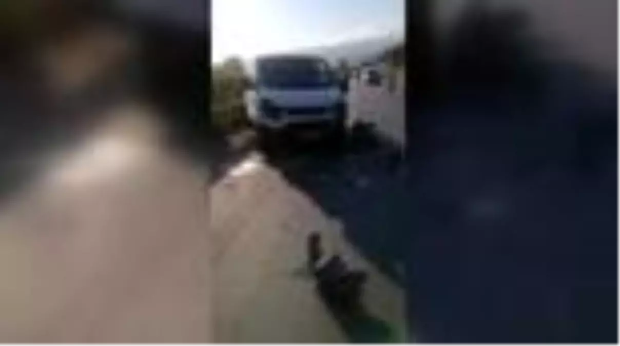Son dakika haberleri! Kamyonetle çarpışan otomobilde sıkışan sürücü öldü
