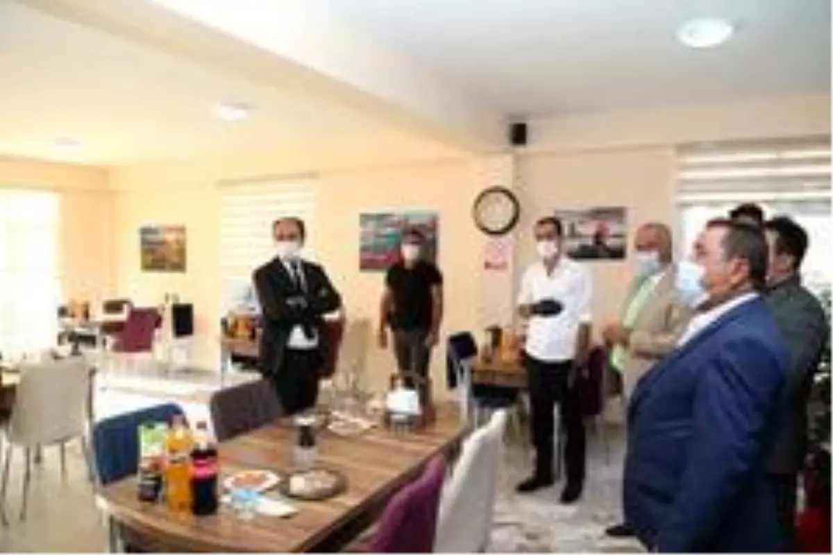 Kaymakam Solak kafe açılışına katıldı