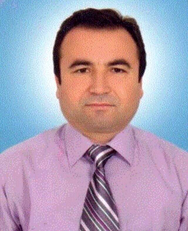 Öğretim görevlisi çalıştığı kütüphanenin girişinde ölü bulundu