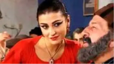 Özge Ulusoy'un yıllar önce bir filmde şeytan rolünü oynadığı görüntüler ortaya çıktı Özge Ulusoy'un yıllar önce bir filmde şeytan rolünü oynadığı görüntüler ortaya çıktı