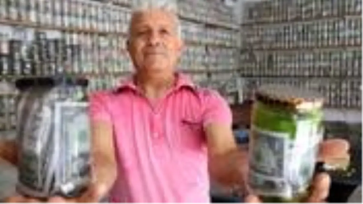 Para koleksiyoncusu, dövizin yükselişine tepkisini doların turşusunu kurarak verdi