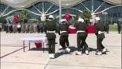 Tuğgeneralin naaşı memleketine gönderildi Tuğgeneralin naaşı memleketine gönderildi