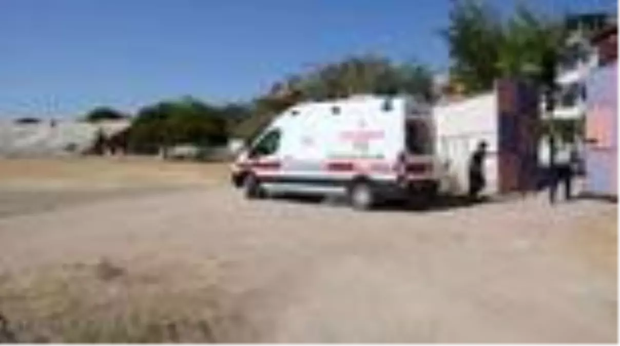 Son dakika haberi: Üzerine sıcak su dökülen bebek, ambulans helikopterle İzmir'e götürüldü