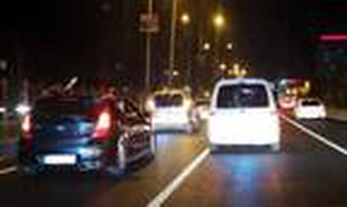 Yasağa rağmen düğün konvoyu yapıp, trafiği birbirine kattılar