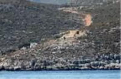 Yunanistan'dan gerilimi artıran adım! Ağır silahlı Zodyak botlarıyla Meis Adası'nda devriye atıyor Yunanistan'dan gerilimi artıran adım! Ağır silahlı Zodyak botlarıyla Meis Adası'nda devriye atıyor
