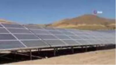 Ahlat Belediyesi 3 bin 500 panelden oluşan güneş enerji üretim tesisi kurdu Ahlat Belediyesi 3 bin 500 panelden oluşan güneş enerji üretim tesisi kurdu