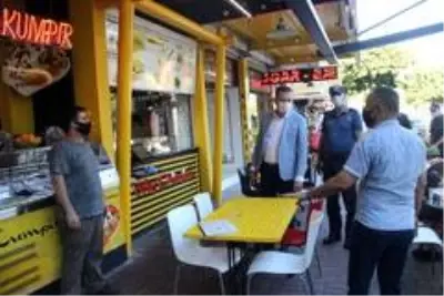 Alanya'daki denetimde Kaymakam Ürkmezer vatandaşları tek tek uyardı Alanya'daki denetimde Kaymakam Ürkmezer vatandaşları tek tek uyardı