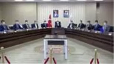 Bakan Koca, sağlık kuruluşlarının yetkilileriyle il değerlendirme toplantısına katıldı Bakan Koca, sağlık kuruluşlarının yetkilileriyle il değerlendirme toplantısına katıldı