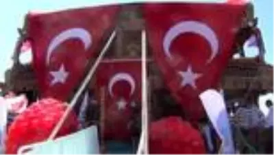 Balıkesir Büyükşehir Belediye Meclis toplantısı Ege Denizi'nde teknede yapıldı Balıkesir Büyükşehir Belediye Meclis toplantısı Ege Denizi'nde teknede yapıldı