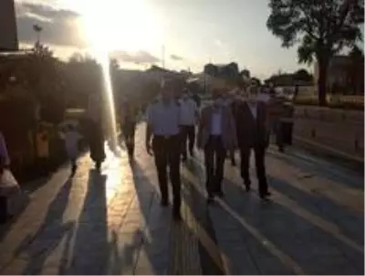 Halkın yoğun olduğu bölgede denetim yapıldı Halkın yoğun olduğu bölgede denetim yapıldı
