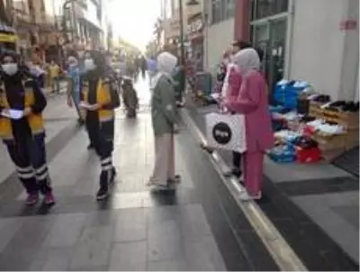 Halkın yoğun olduğu bölgede denetim yapıldı Halkın yoğun olduğu bölgede denetim yapıldı