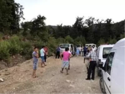 İki gün önce kaybolan genç, ağaçta asılı halde bulundu İki gün önce kaybolan genç, ağaçta asılı halde bulundu