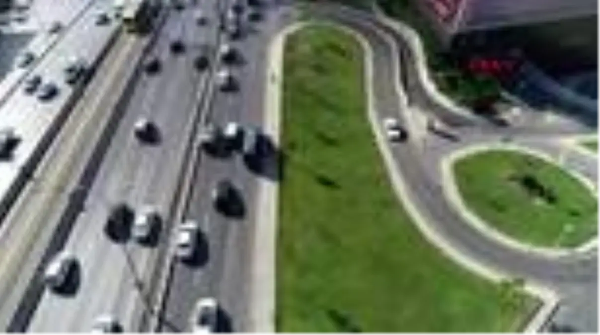 İSTANBUL-BEYLİKDÜZÜ'NDE MİNİBÜSLERE HAVADAN DENETİM