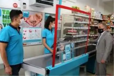 Kula'da kurallara uymayan 75 kişiye cezai işlem uygulandı Kula'da kurallara uymayan 75 kişiye cezai işlem uygulandı