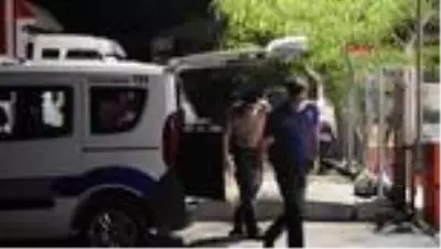 PAKETTEKİ HAVALI TÜFEK ATEŞ ALDI, KARGO PERSONELİ YARALANDI