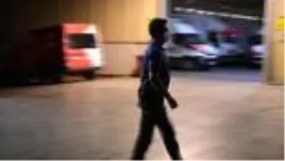 PAKETTEKİ HAVALI TÜFEK ATEŞ ALDI, KARGO PERSONELİ YARALANDI