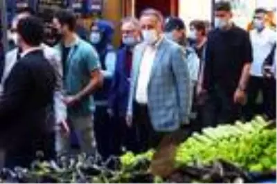 Pazarcı esnafına maske ve eldiven uyarısı Pazarcı esnafına maske ve eldiven uyarısı
