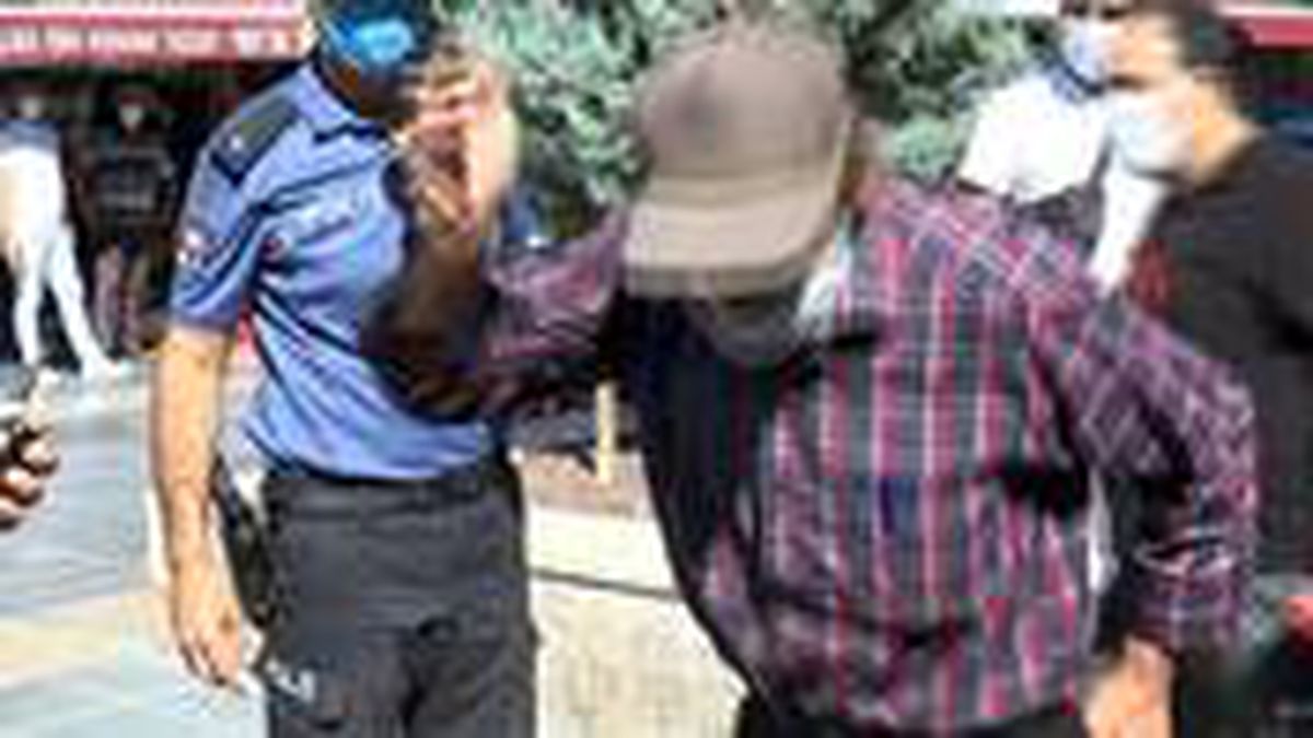 Polisin maske uyarısına 'Sigara içiyorum' yanıtını veren vatandaşa 300 TL ceza kesildi