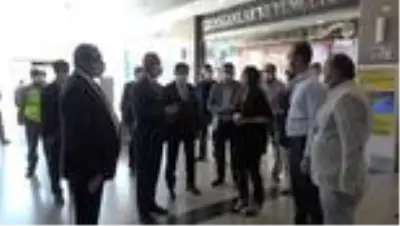 Vali Avni Çakır: 'Vaka sayıları hızla artan iller arasındayız, itiraf ediyorum iyiye gitmiyoruz' Vali Avni Çakır: 'Vaka sayıları hızla artan iller arasındayız, itiraf ediyorum iyiye gitmiyoruz'