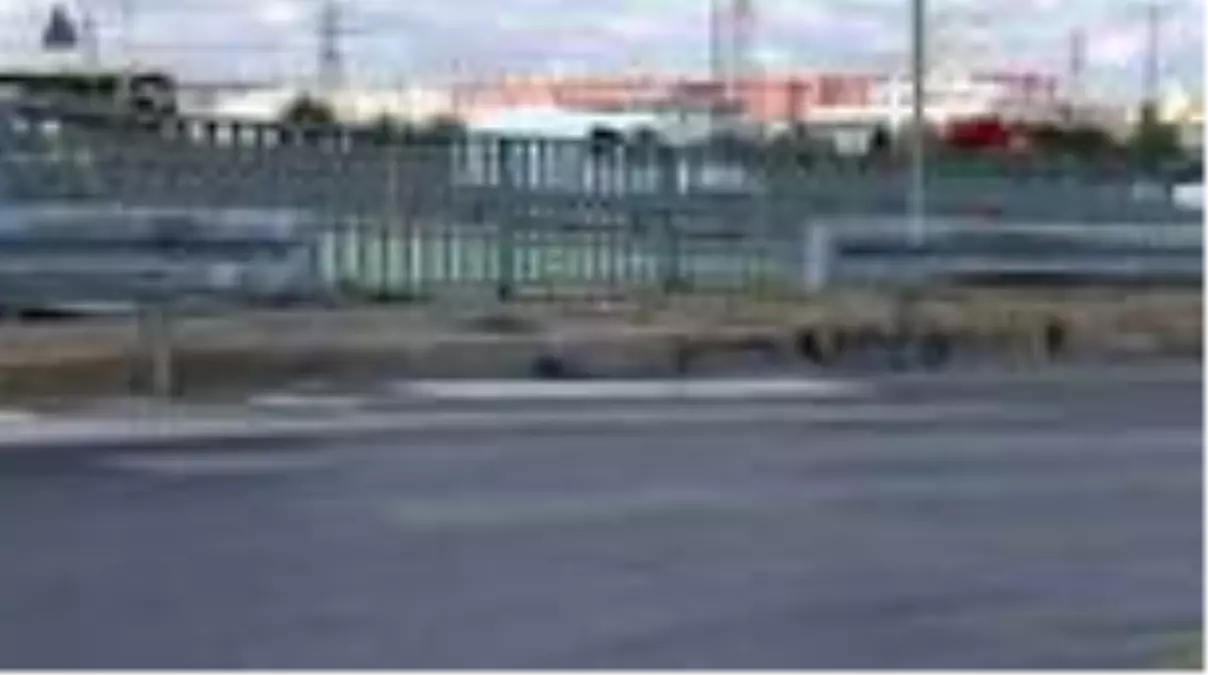 YAYA GEÇİDİNE 'YANLIŞLIKLA' KONULAN BARİYER KALDIRILDI - 1