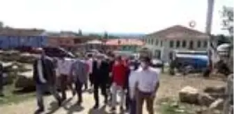 Kültür Bakanlığı: 112 Acil Sağlık ekipleri ve UMKE ekipleri tarihi kalıntılarda kazı yaptı Kültür Bakanlığı: 112 Acil Sağlık ekipleri ve UMKE ekipleri tarihi kalıntılarda kazı yaptı