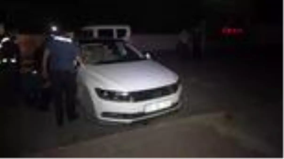 Adana 'Dur' ihtarına uymadılar, kovalama sonucu yakalandılar