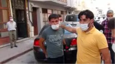 8 bin TL değerindeki altını çalıp kaçan hırsız, yakalanınca kuyumcuya yalvardı 8 bin TL değerindeki altını çalıp kaçan hırsız, yakalanınca kuyumcuya yalvardı