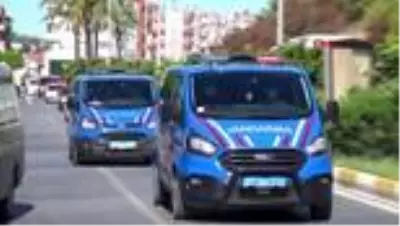 ANTALYA Rus turistlerin banka hesaplarından para çeken 3 şüpheli tutuklandı ANTALYA Rus turistlerin banka hesaplarından para çeken 3 şüpheli tutuklandı