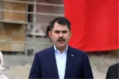 Bakan Kurum, Pütürge'de deprem konutlarını inceledi Bakan Kurum, Pütürge'de deprem konutlarını inceledi