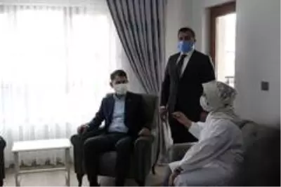 Bakan Kurum, Pütürge'de deprem konutlarını inceledi Bakan Kurum, Pütürge'de deprem konutlarını inceledi