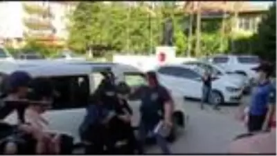 Son Dakika: Kocasını baltayla öldüren kadın tutuklandı Son Dakika: Kocasını baltayla öldüren kadın tutuklandı