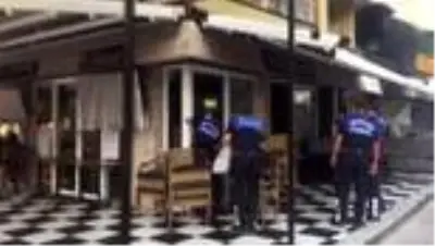 Marmaris'te Kovid-19 tedbirlerine uymayan 3 işletmenin faaliyetleri durduruldu Marmaris'te Kovid-19 tedbirlerine uymayan 3 işletmenin faaliyetleri durduruldu