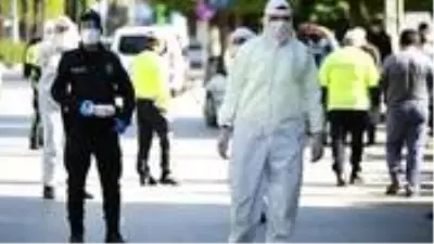 Polis de bunu yaparsa! Karantinada olması gereken emniyet mensubu, meslektaşlarına yakalandı Polis de bunu yaparsa! Karantinada olması gereken emniyet mensubu, meslektaşlarına yakalandı