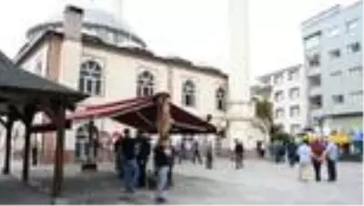 Vali Hüseyin Öner'in acı günü Vali Hüseyin Öner'in acı günü