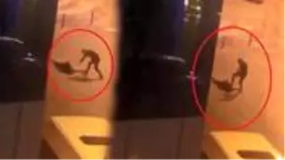 Alkolü fazla kaçırınca tanımadığı yaşlı adamı öldüresiye dövdü! Dehşet anları kamerada Alkolü fazla kaçırınca tanımadığı yaşlı adamı öldüresiye dövdü! Dehşet anları kamerada