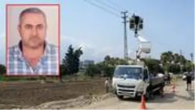 Bahçesindeki maydanozları sulayan talihsiz adam, akıma kapılarak can verdi Bahçesindeki maydanozları sulayan talihsiz adam, akıma kapılarak can verdi